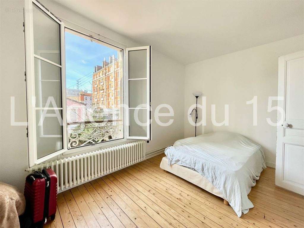 Maison a vendre  - 10 pièce(s) - 190 m2 - Surfyn