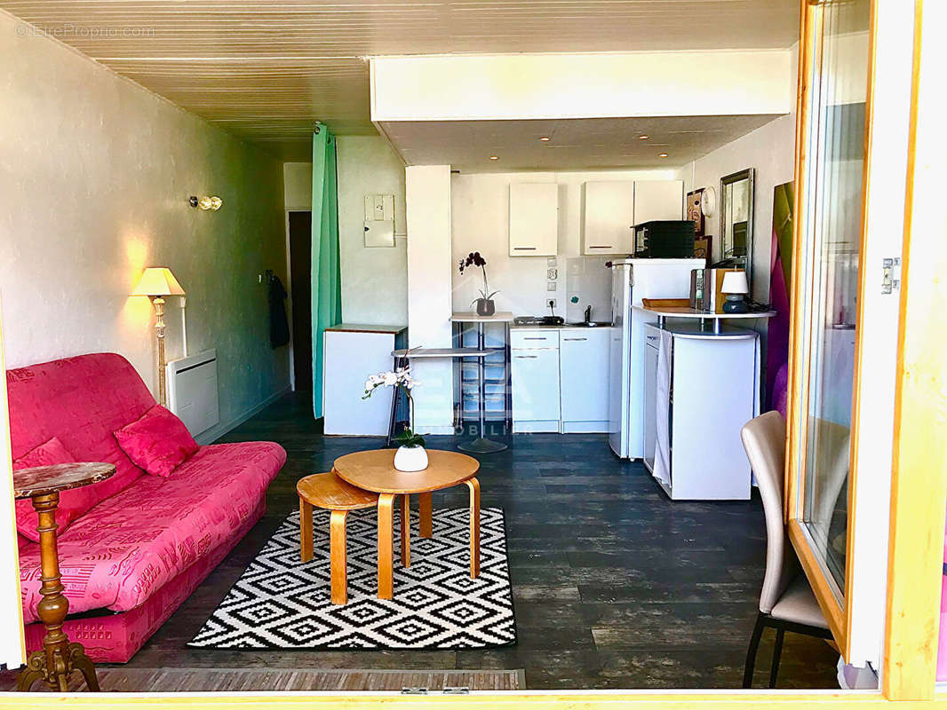 Appartement à GREOLIERES