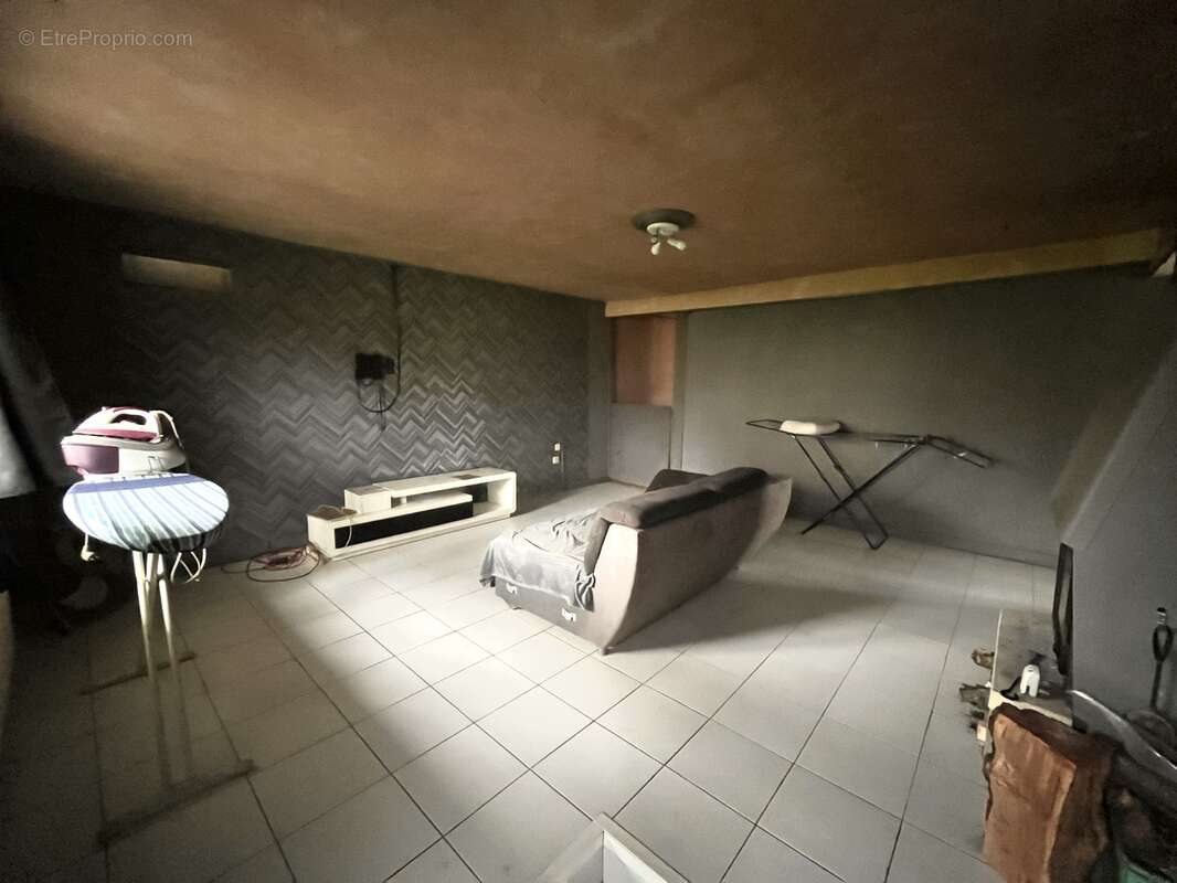 Appartement à CHAUMONT-PORCIEN