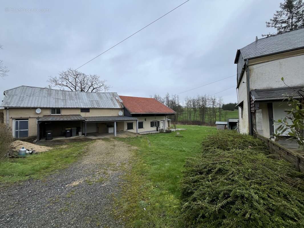 Appartement à CHAUMONT-PORCIEN