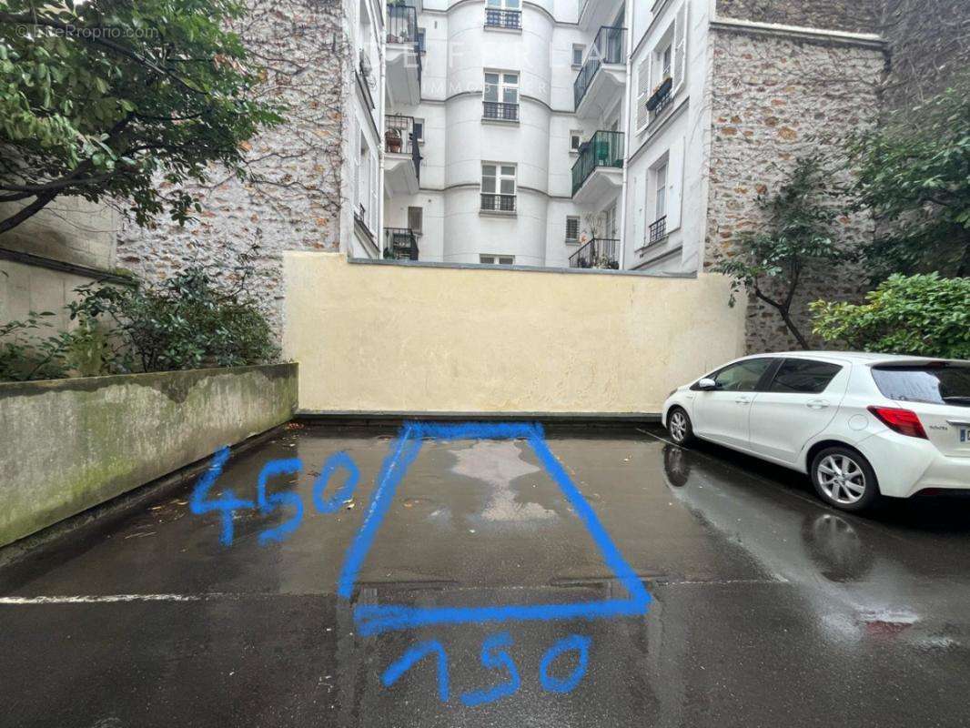 Parking à PARIS-14E