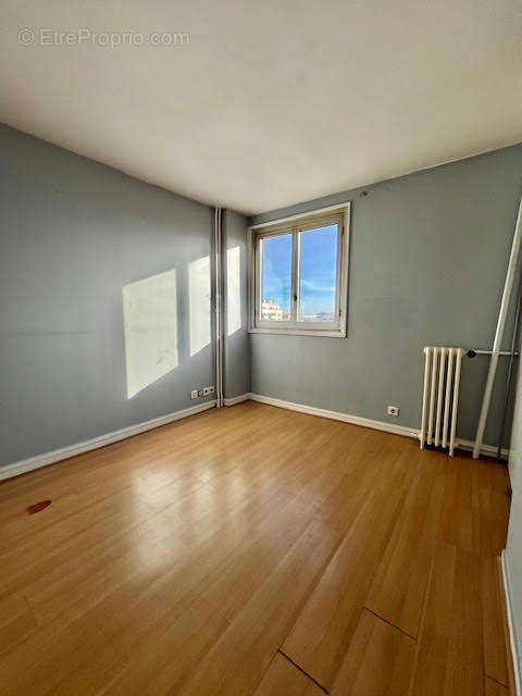Appartement a louer montrouge - 5 pièce(s) - 75 m2 - Surfyn