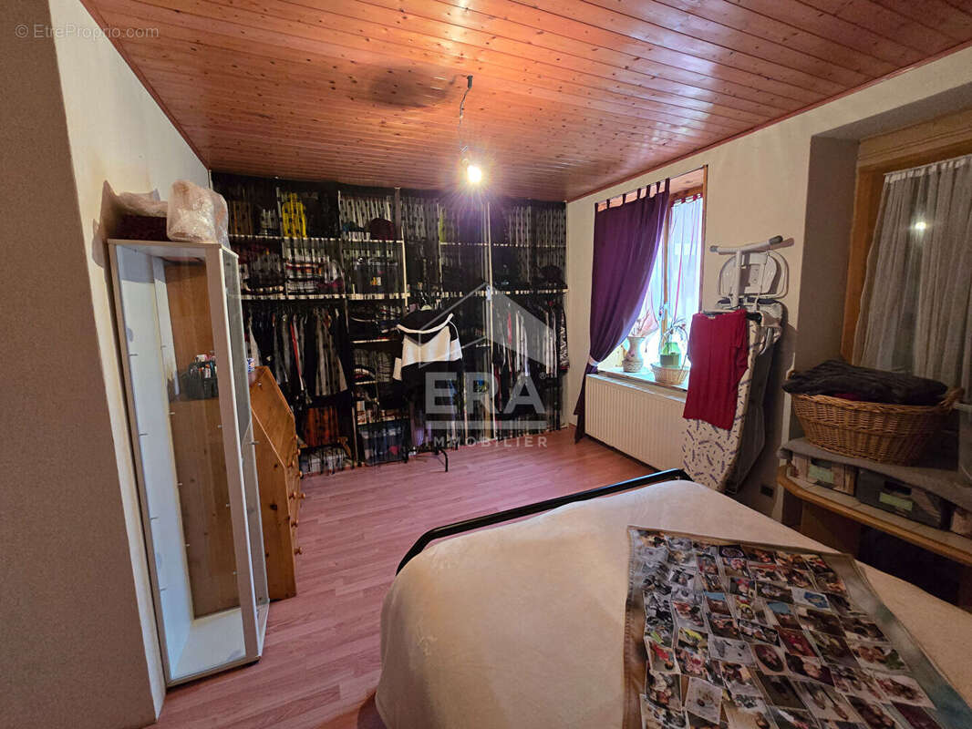 Appartement à ORCHAMPS-VENNES