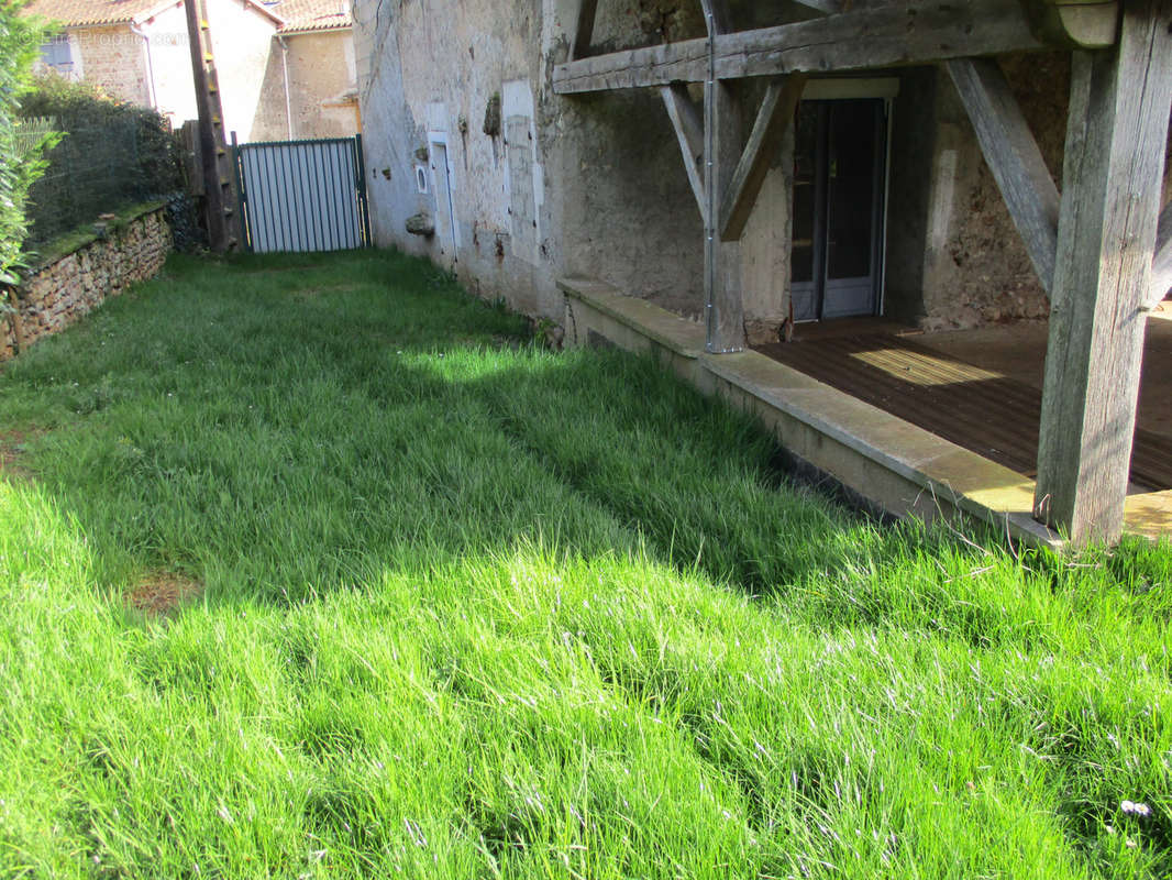 Maison à CEAUX-EN-COUHE