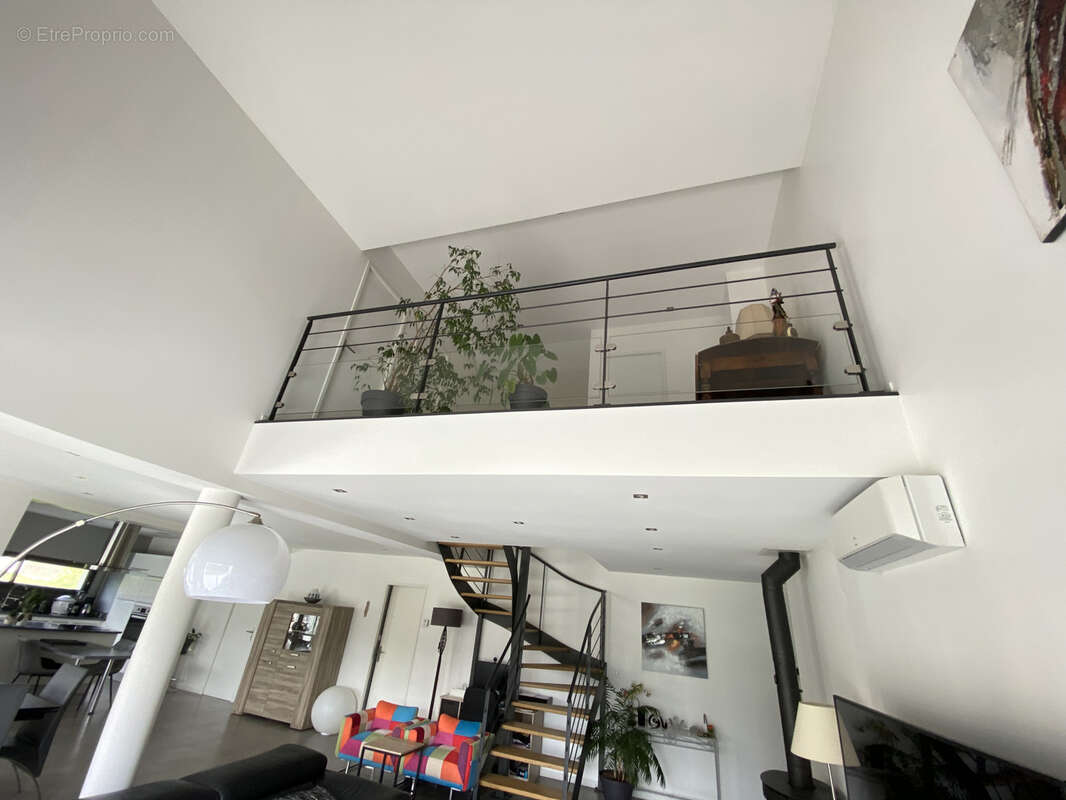 Maison à SAINT-LEGER-SUR-ROANNE