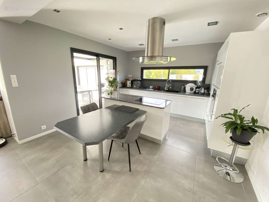 Maison à SAINT-LEGER-SUR-ROANNE