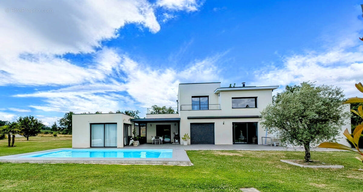 Maison à SAINT-LEGER-SUR-ROANNE