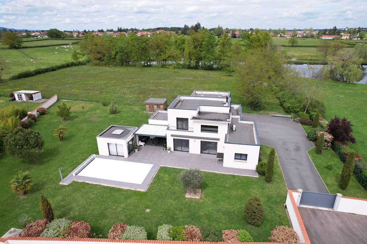 Maison à SAINT-LEGER-SUR-ROANNE