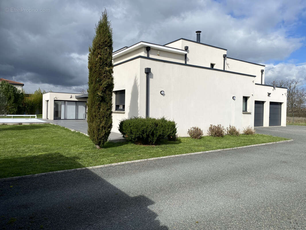 Maison à SAINT-LEGER-SUR-ROANNE