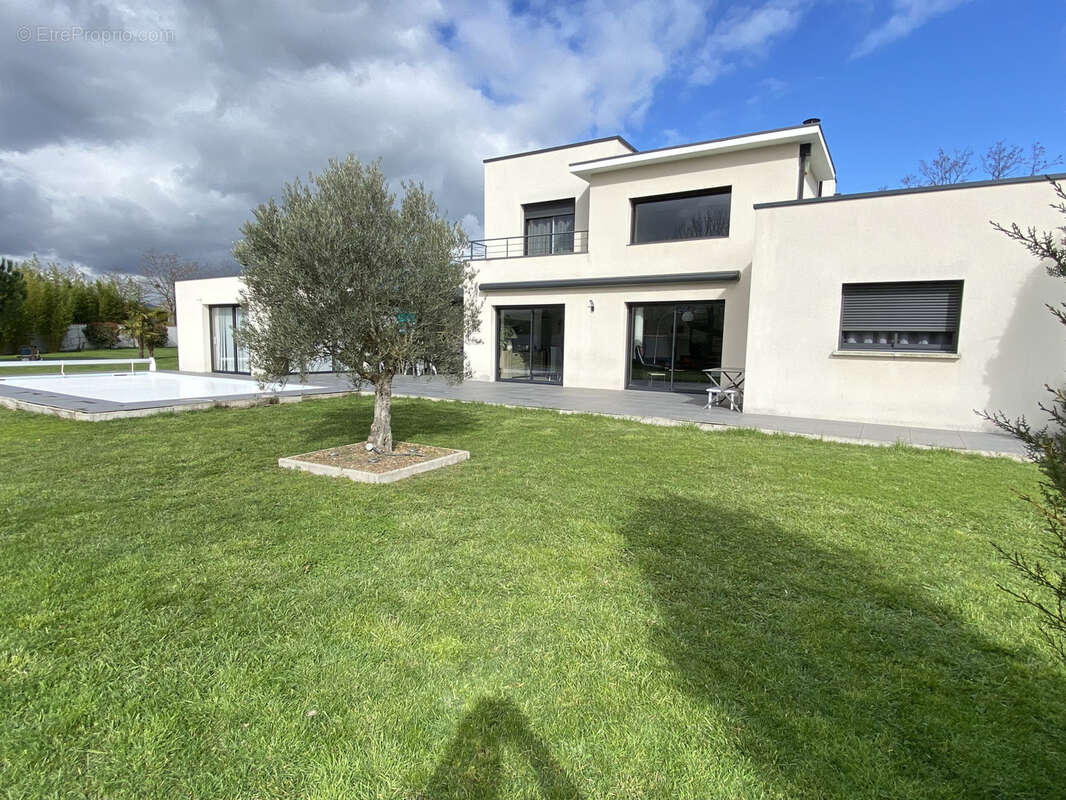 Maison à SAINT-LEGER-SUR-ROANNE