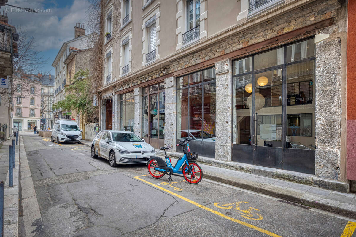 Commerce à GRENOBLE