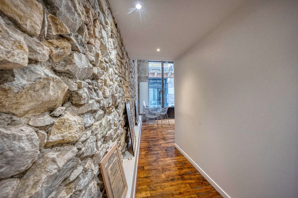 Commerce à GRENOBLE