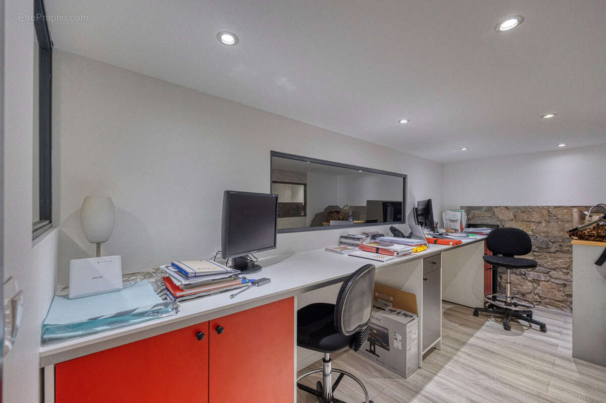 Commerce à GRENOBLE