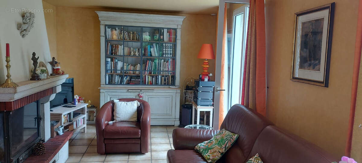 Maison à LES HERBIERS