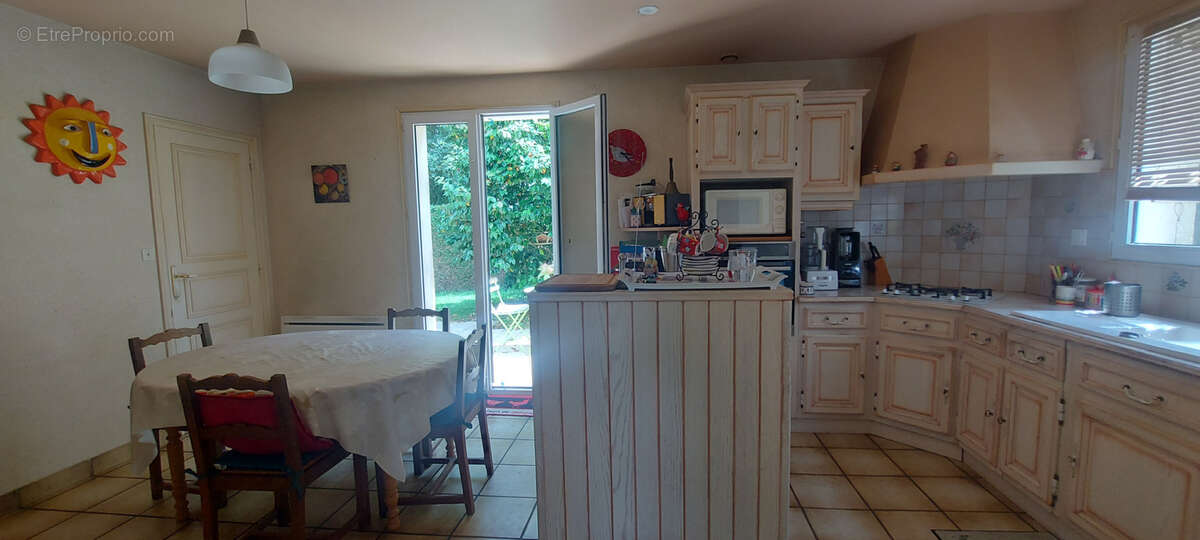 Maison à LES HERBIERS