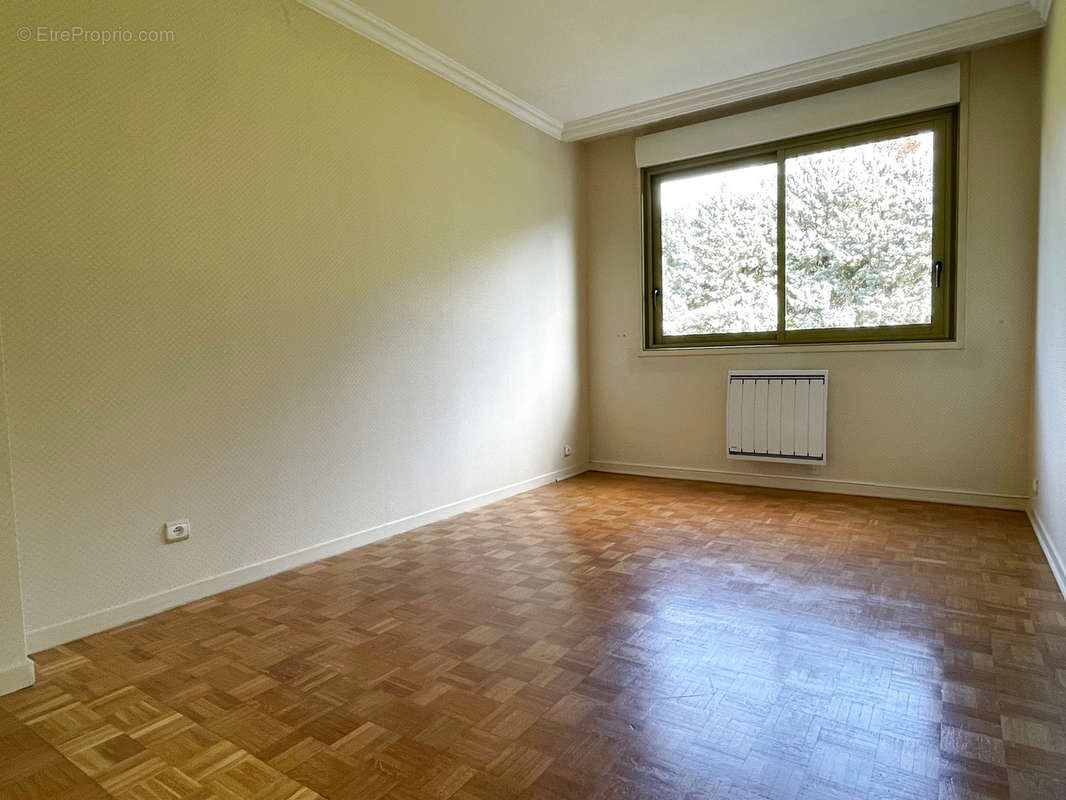 Appartement à CHARBONNIERES-LES-BAINS