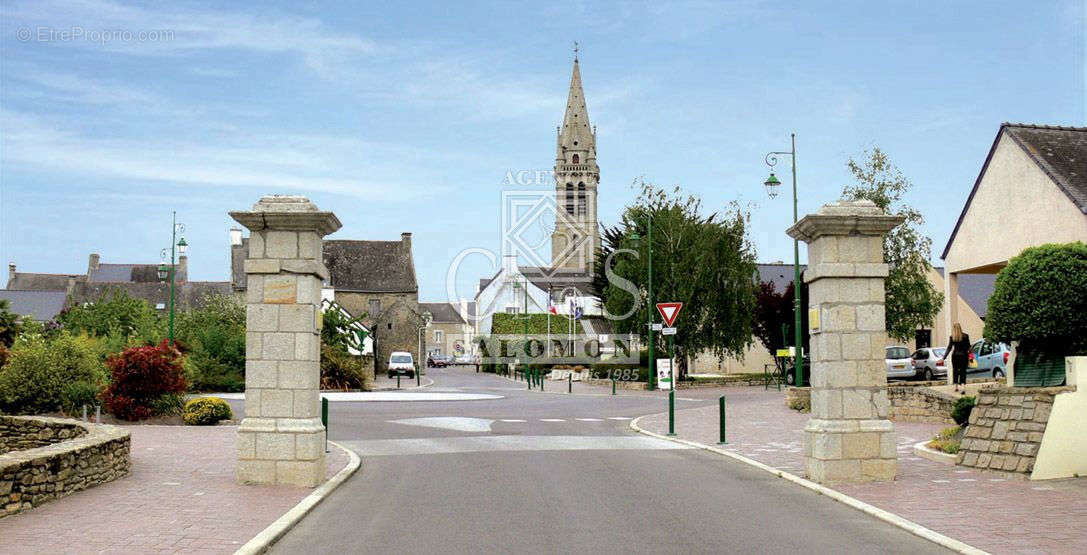 Maison à SURZUR