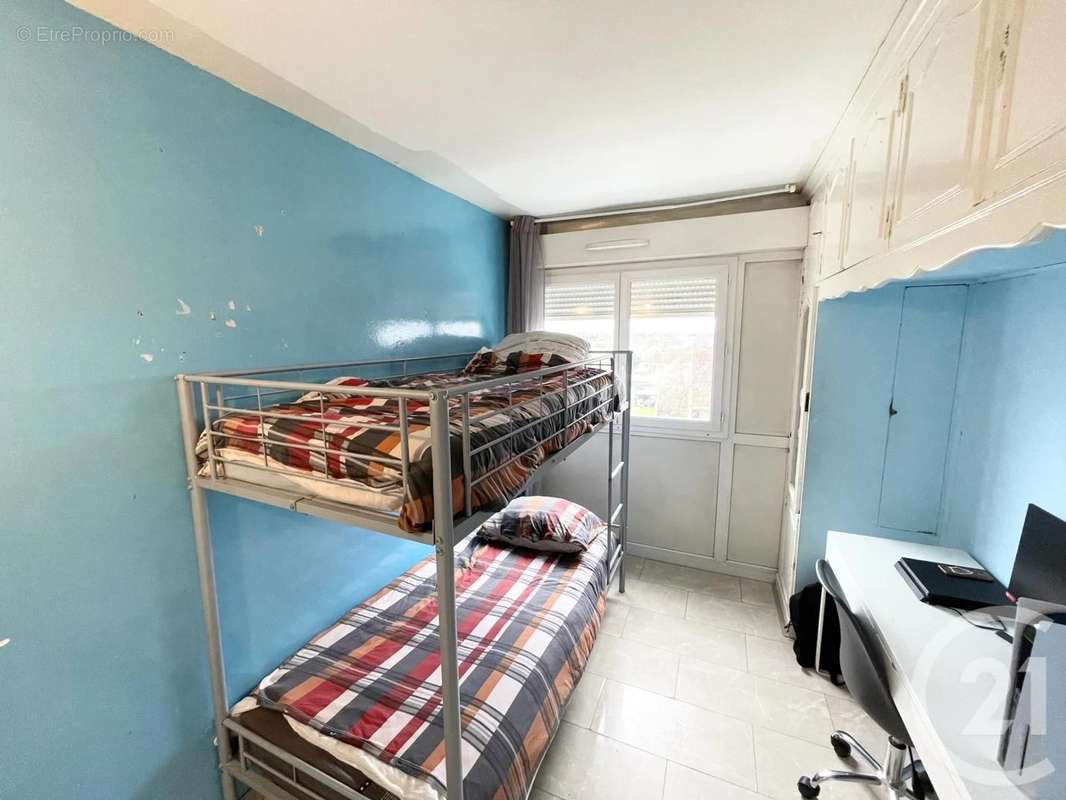 Appartement a vendre  - 4 pièce(s) - 78.4 m2 - Surfyn