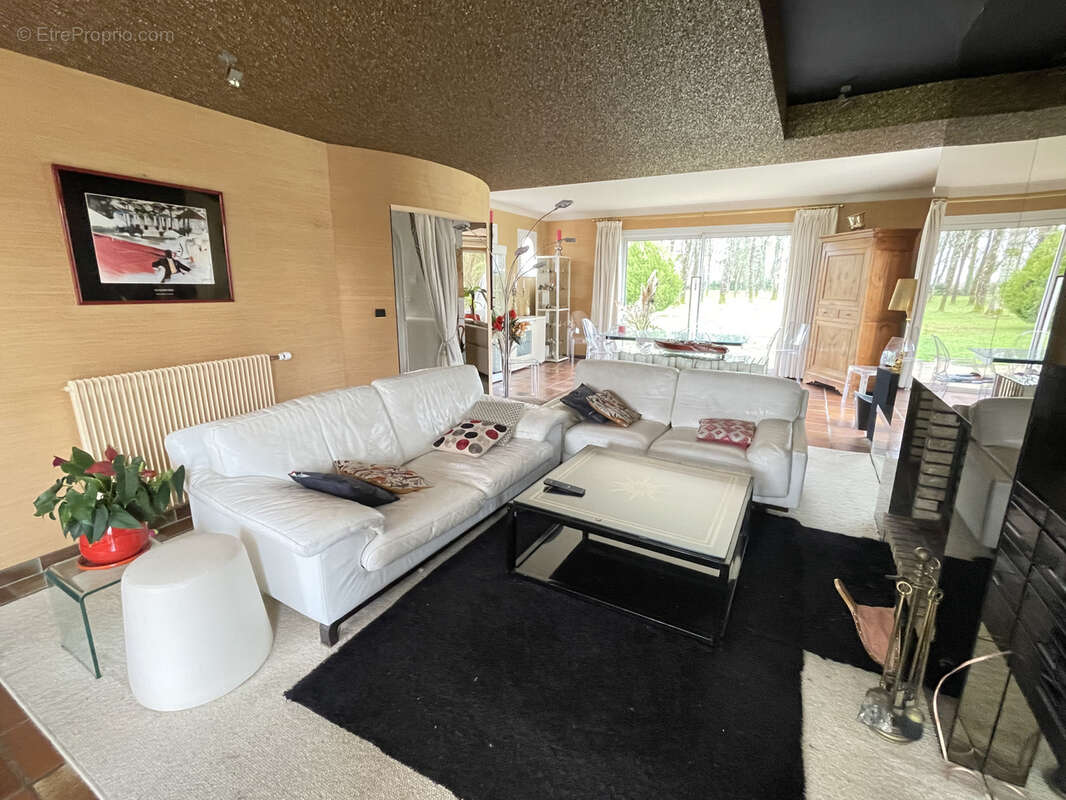 Maison à LE CELLIER