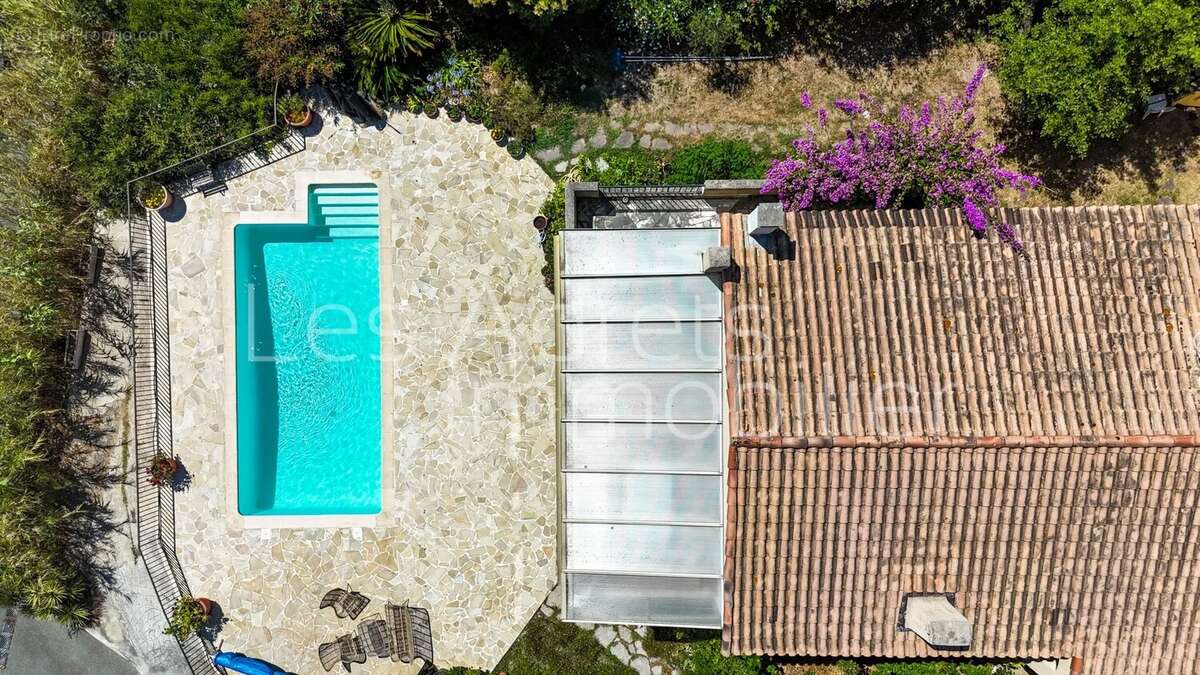 Maison à LES ADRETS-DE-L&#039;ESTEREL