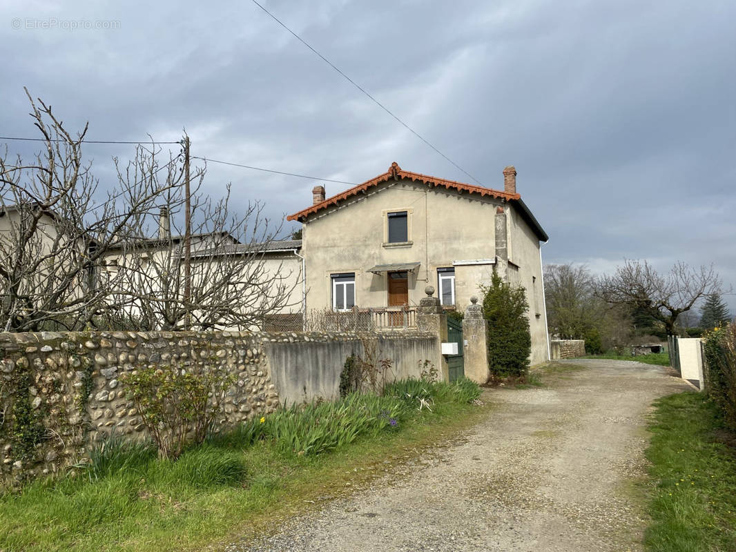 Maison à SABLONS