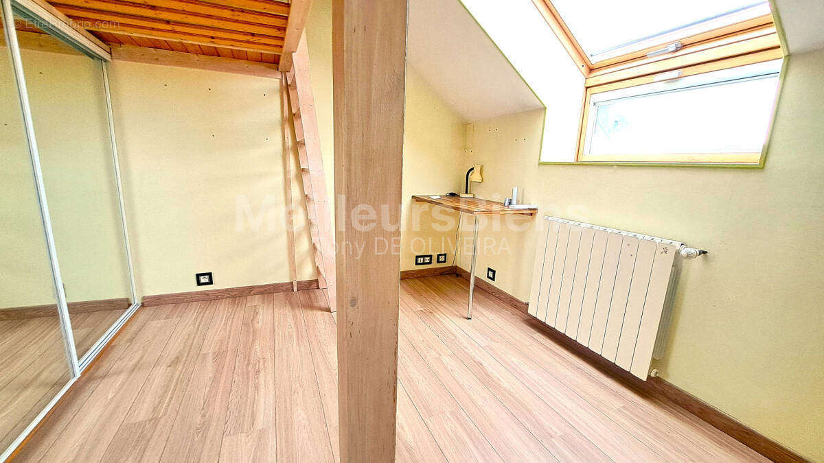 Maison a vendre  - 6 pièce(s) - 148 m2 - Surfyn