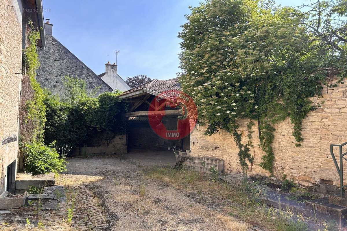 Appartement à SAVIGNY-LES-BEAUNE