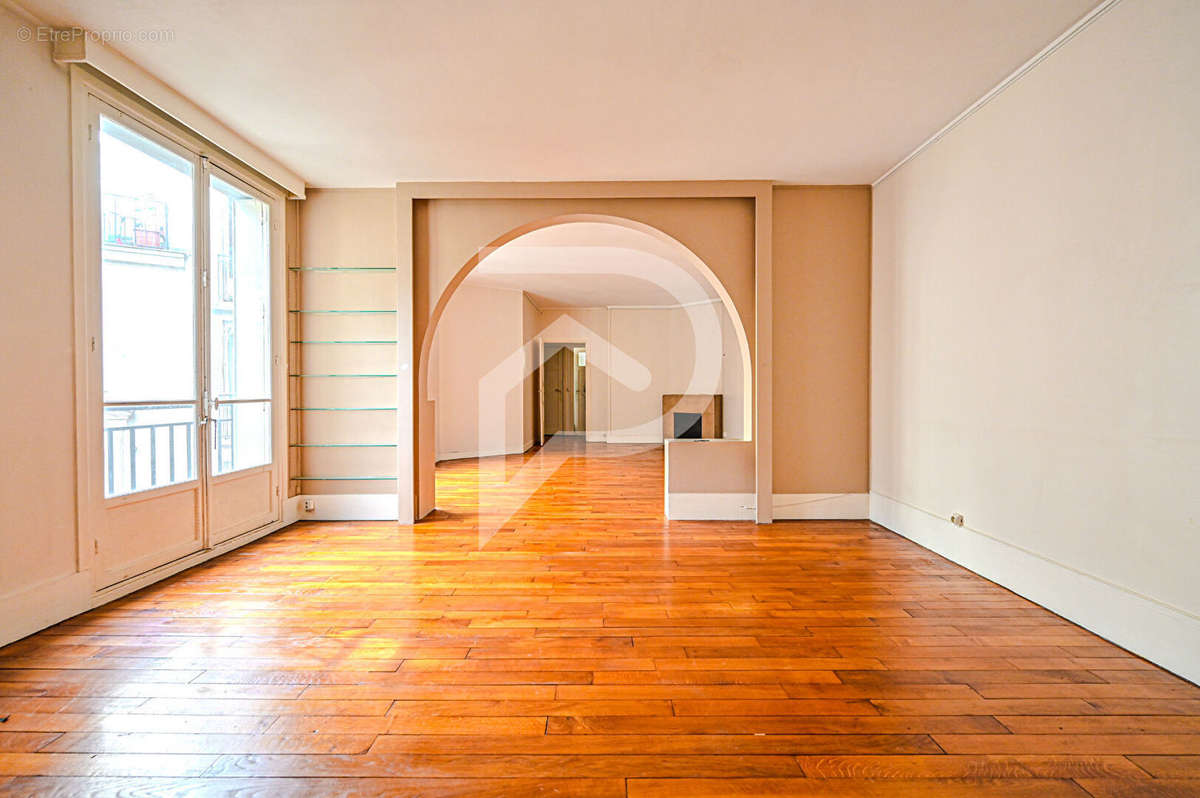 Appartement a louer paris-15e-arrondissement - 2 pièce(s) - 65 m2 - Surfyn