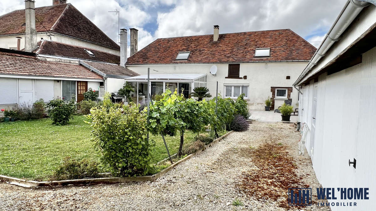 Maison à MAGNY-FOUCHARD