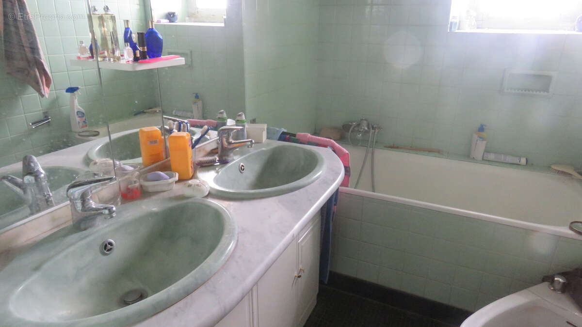 Maison à BADEFOLS-D&#039;ANS