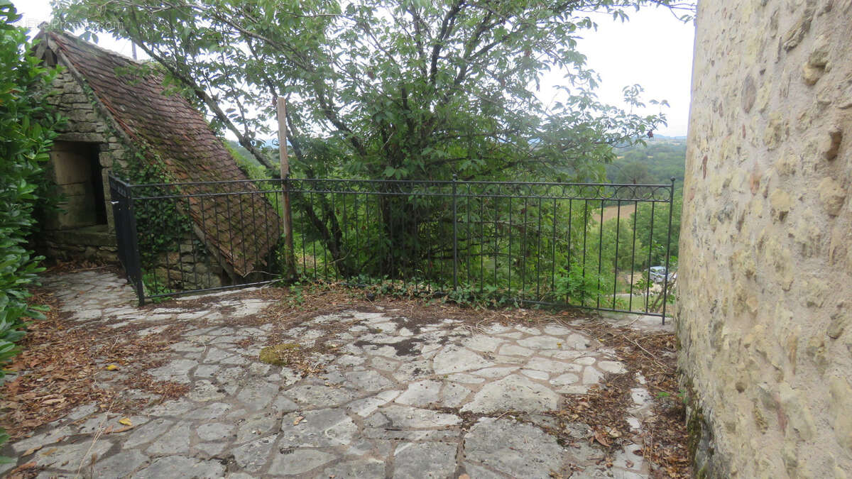 Maison à BADEFOLS-D&#039;ANS