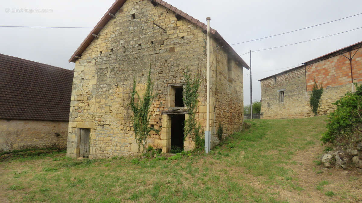 Maison à BADEFOLS-D&#039;ANS