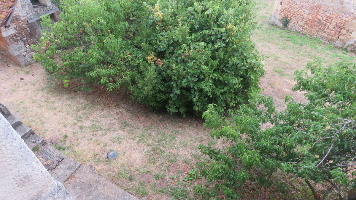 Maison à BADEFOLS-D&#039;ANS