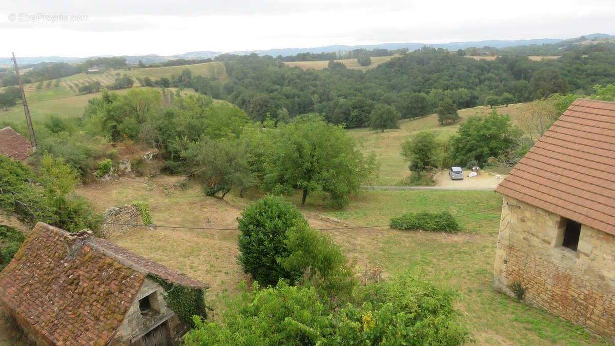 Maison à BADEFOLS-D&#039;ANS