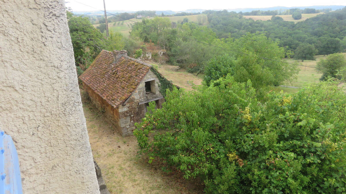 Maison à BADEFOLS-D&#039;ANS