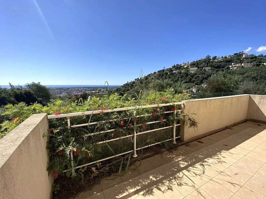 Appartement à MANDELIEU-LA-NAPOULE