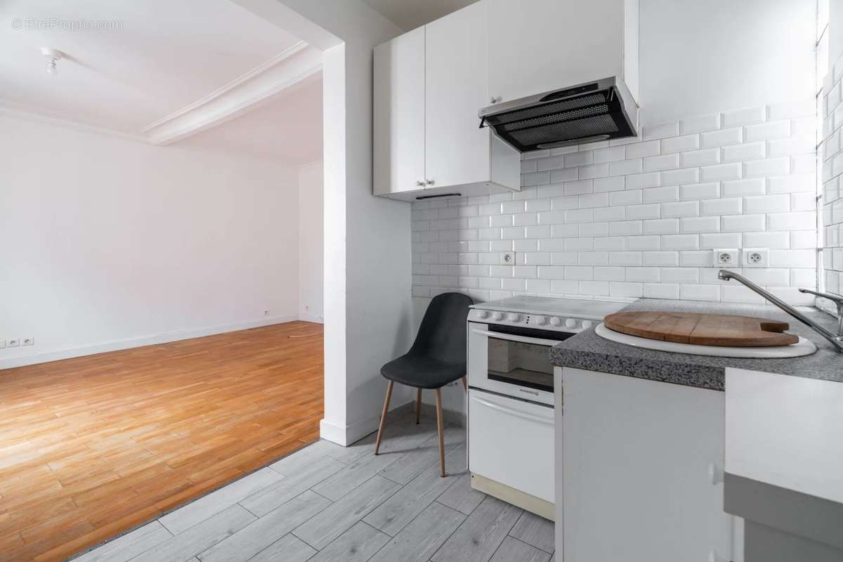 Appartement a louer paris-10e-arrondissement - 2 pièce(s) - 42 m2 - Surfyn