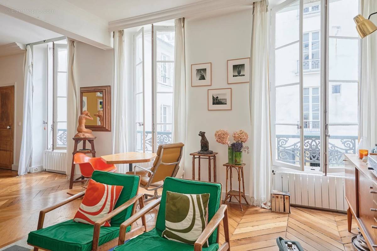 Appartement a louer paris-7e-arrondissement - 5 pièce(s) - 118 m2 - Surfyn