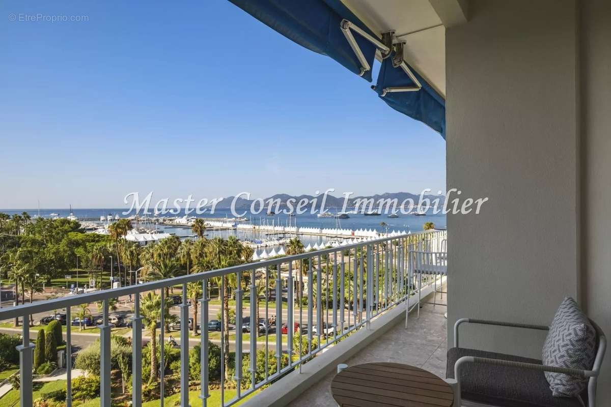 Appartement à CANNES