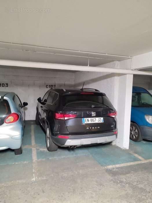 Parking à LE MANS