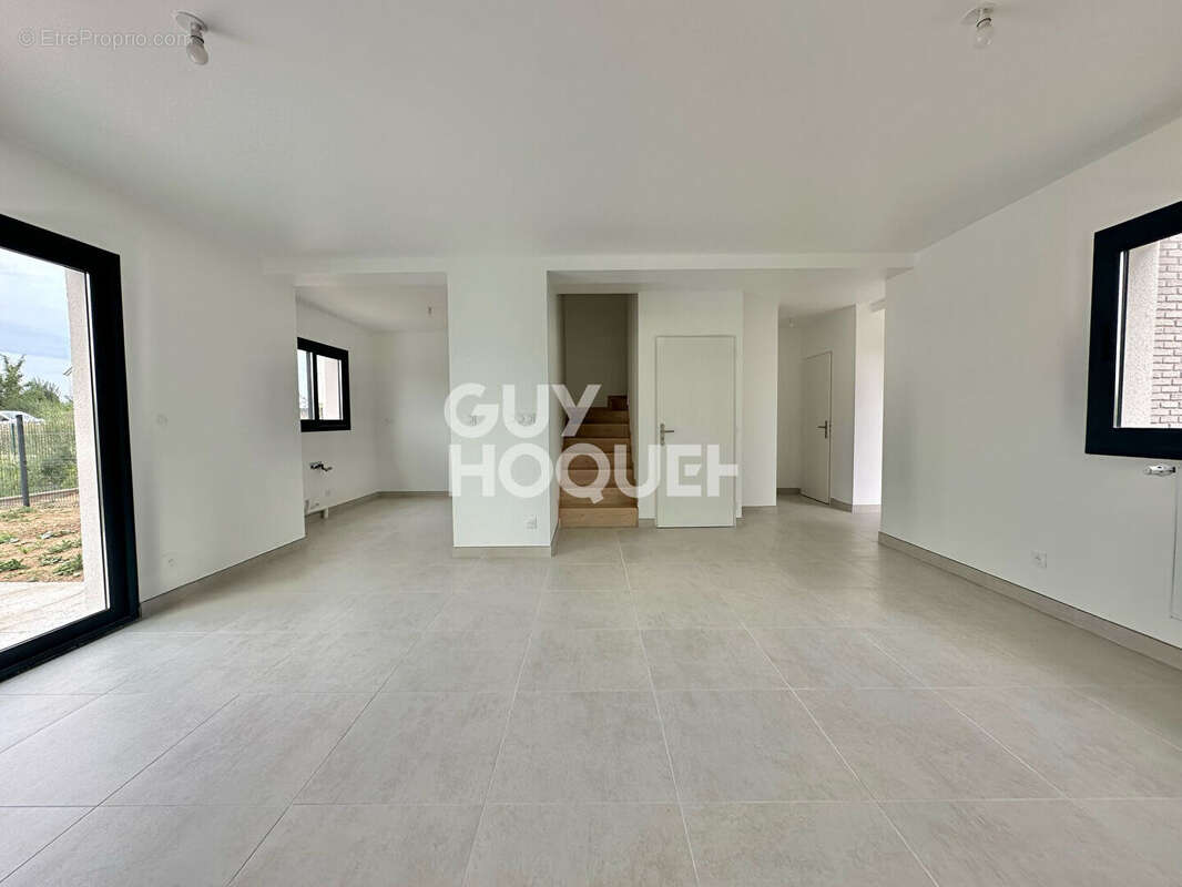 Maison à SAINT-AUBIN-CELLOVILLE