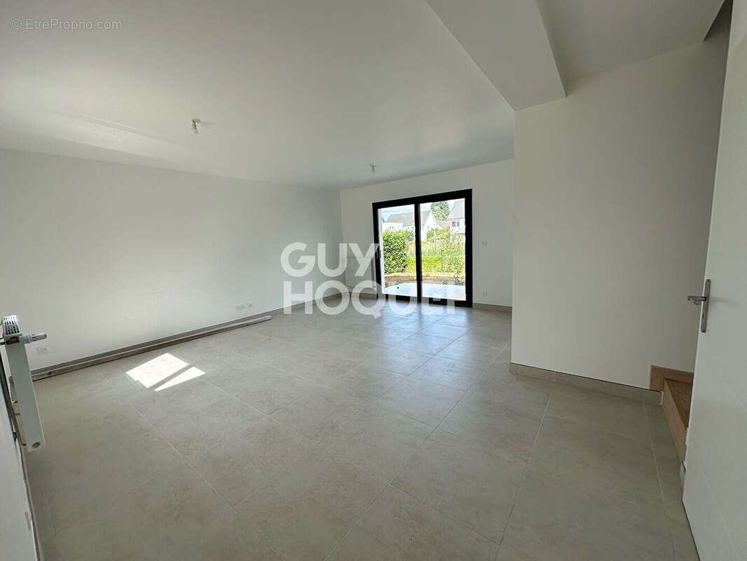 Maison à SAINT-AUBIN-CELLOVILLE