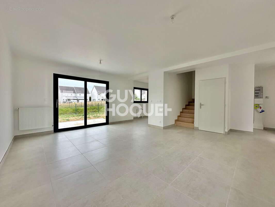 Maison à SAINT-AUBIN-CELLOVILLE