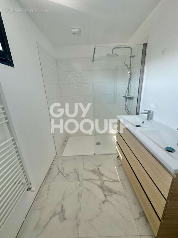 Maison à SAINT-AUBIN-CELLOVILLE