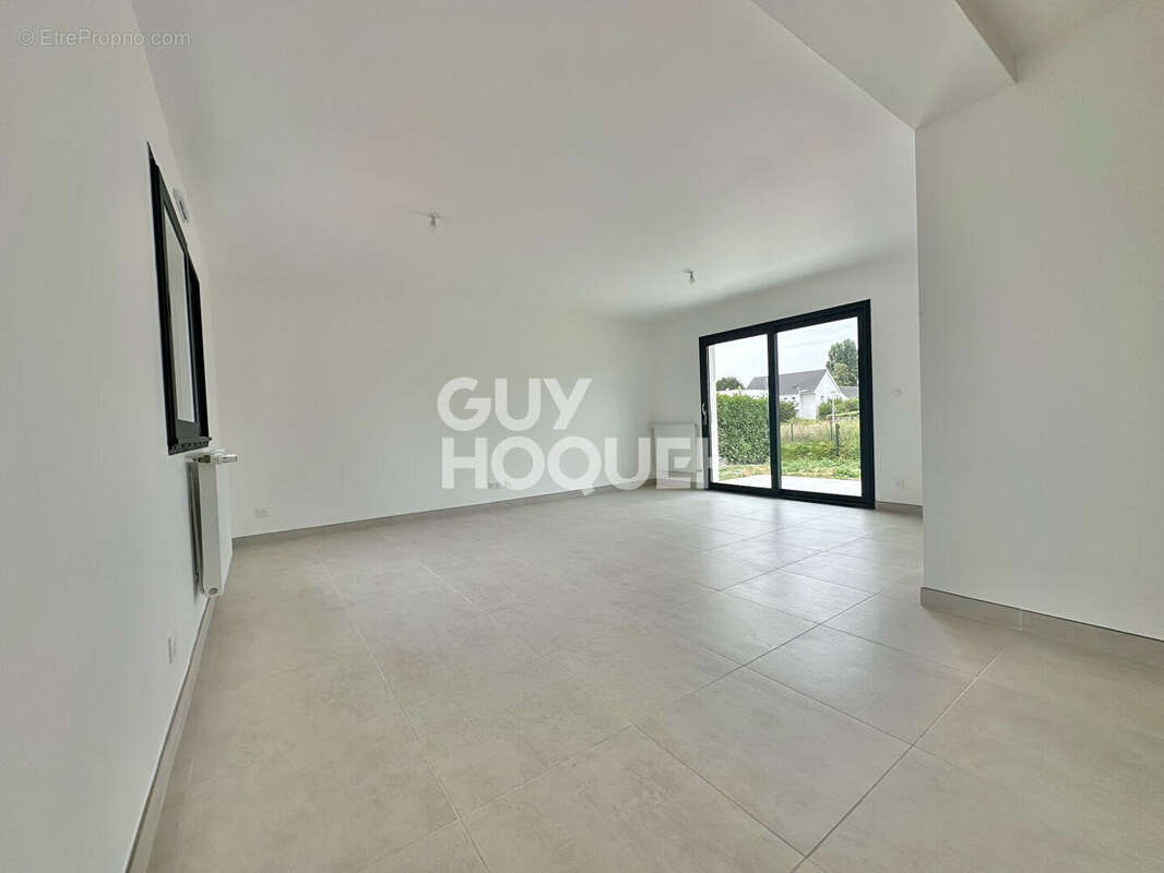 Maison à SAINT-AUBIN-CELLOVILLE