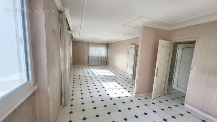 Appartement a louer sarcelles - 5 pièce(s) - 102 m2 - Surfyn