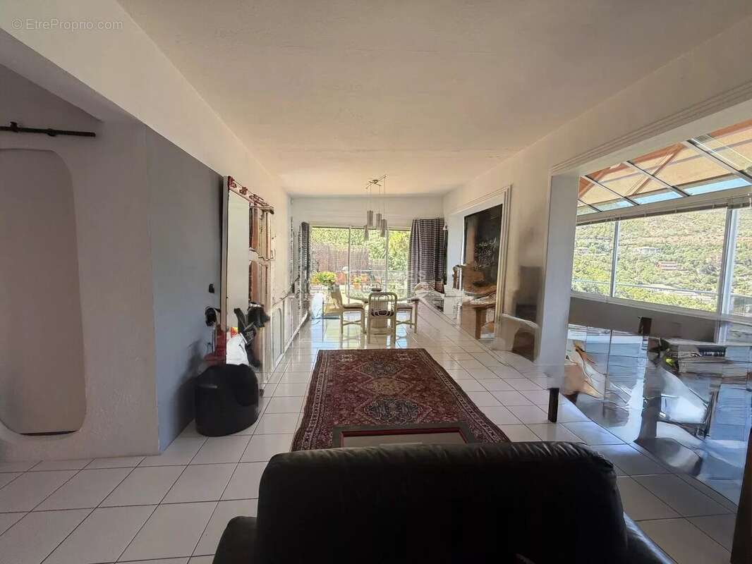 Maison à THEOULE-SUR-MER