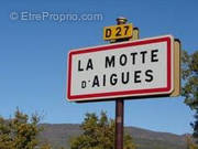 Terrain à LA MOTTE-D&#039;AIGUES