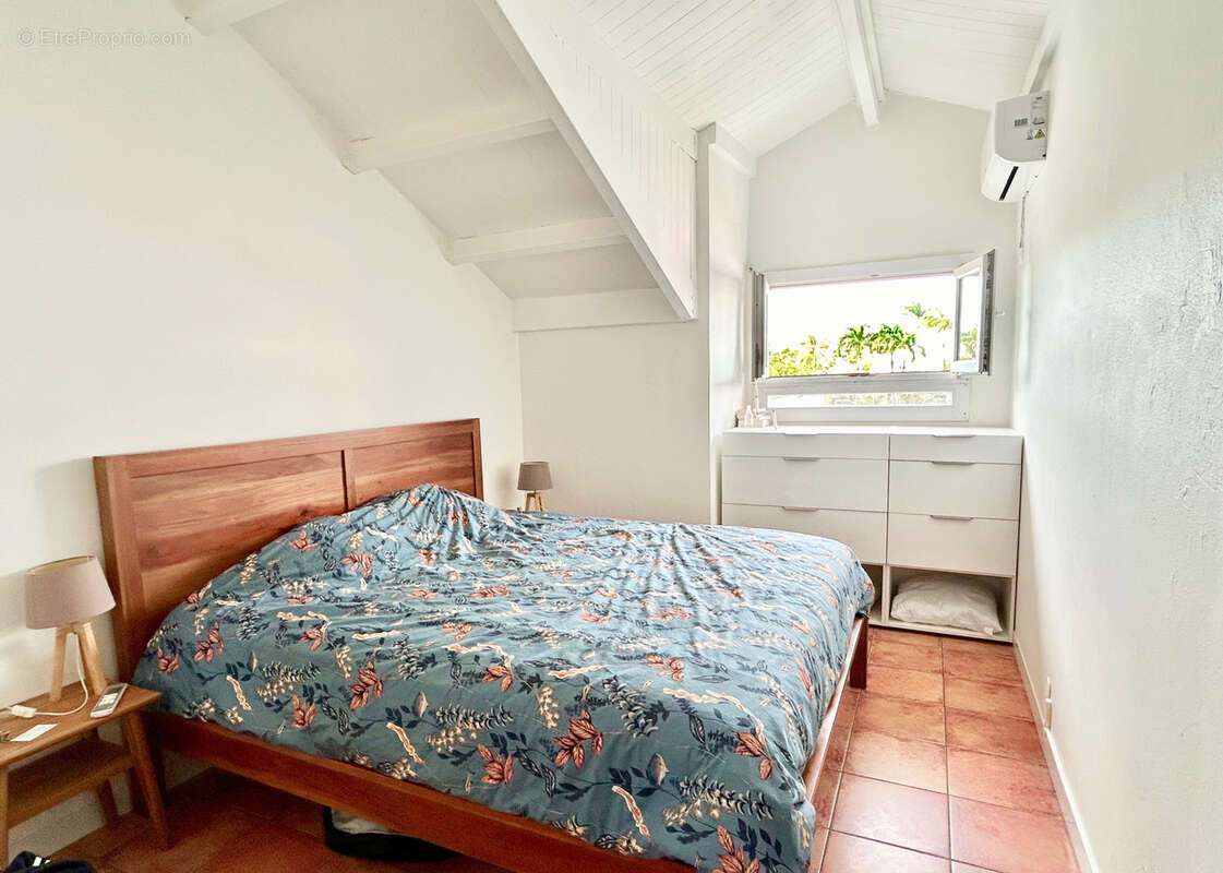 Appartement à BAIE-MAHAULT