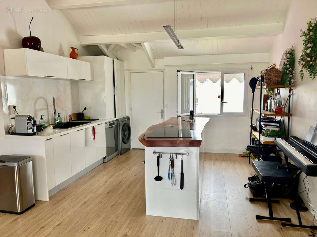 Appartement à BAIE-MAHAULT